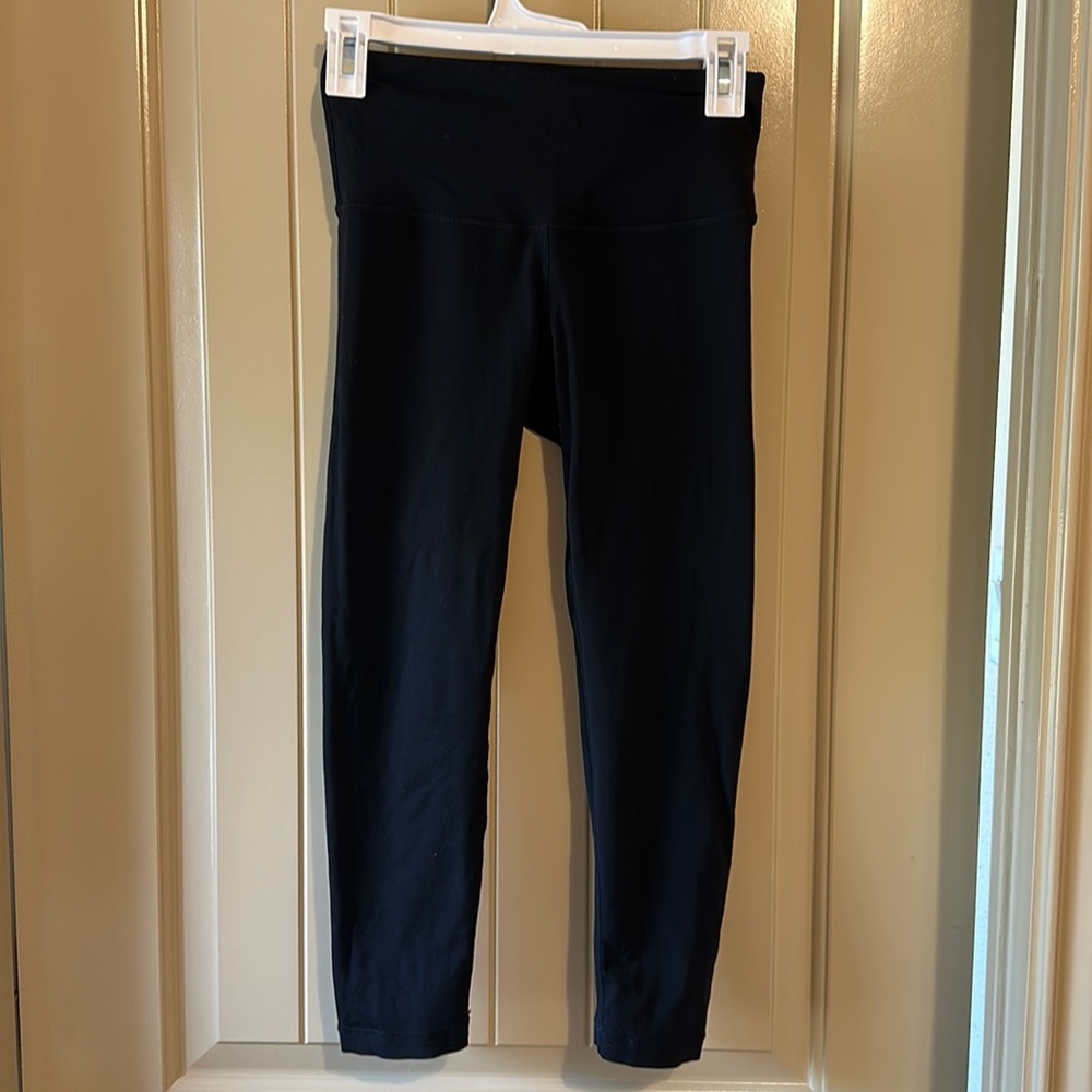 Black capri leggings